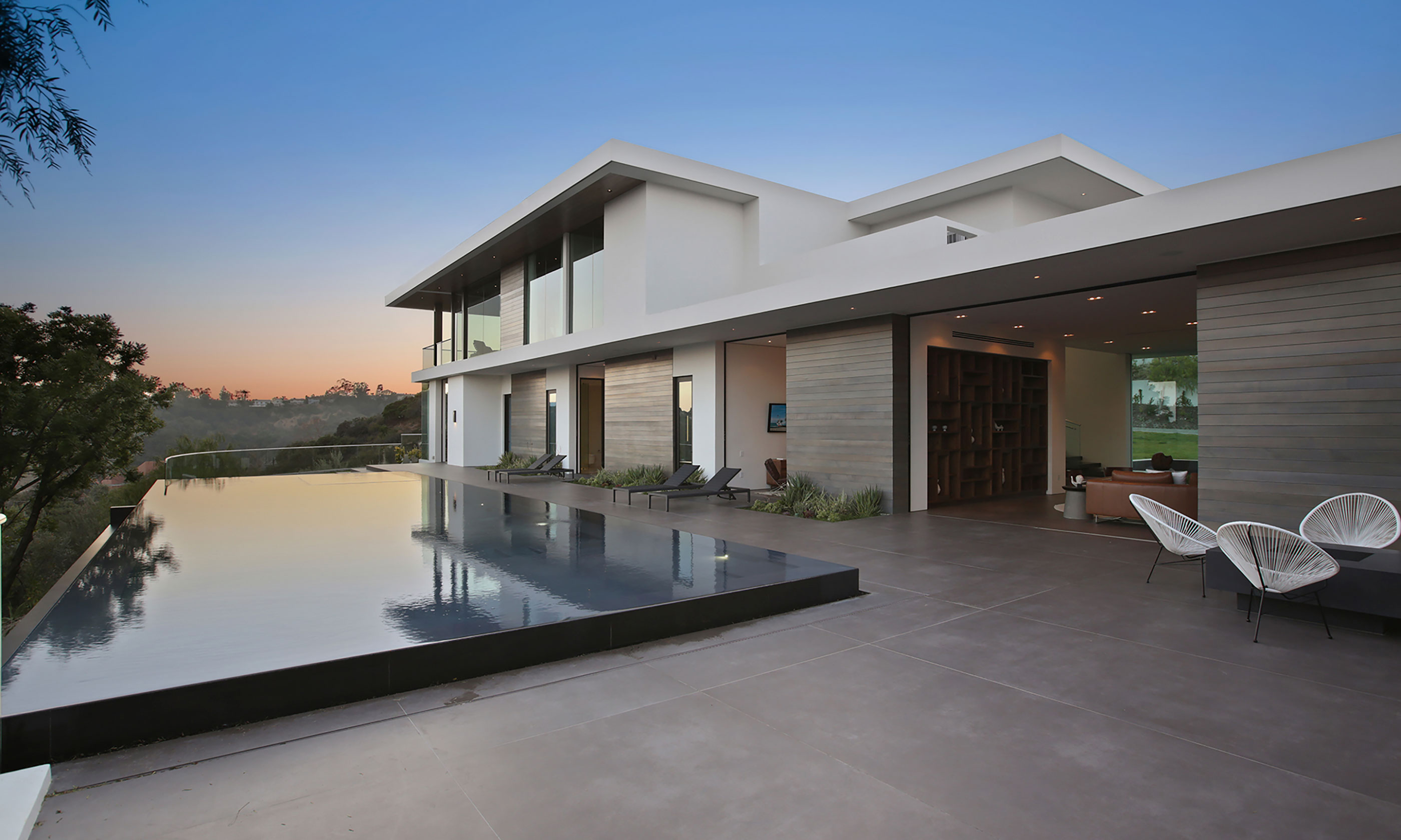 Outdoor Sound System Dayton Oh, Smart Home Automation, Outdoor audio video, weatherproof audio video, patio, outdoor lighting