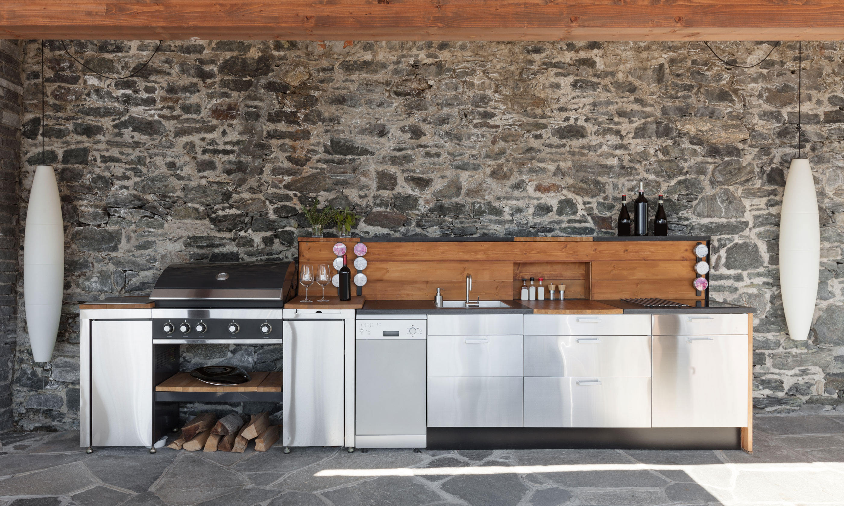 Outdoor Sound System Dayton Oh, Smart Home Automation, Outdoor audio video, weatherproof audio video, outdoor kitchen, outdoor lighting