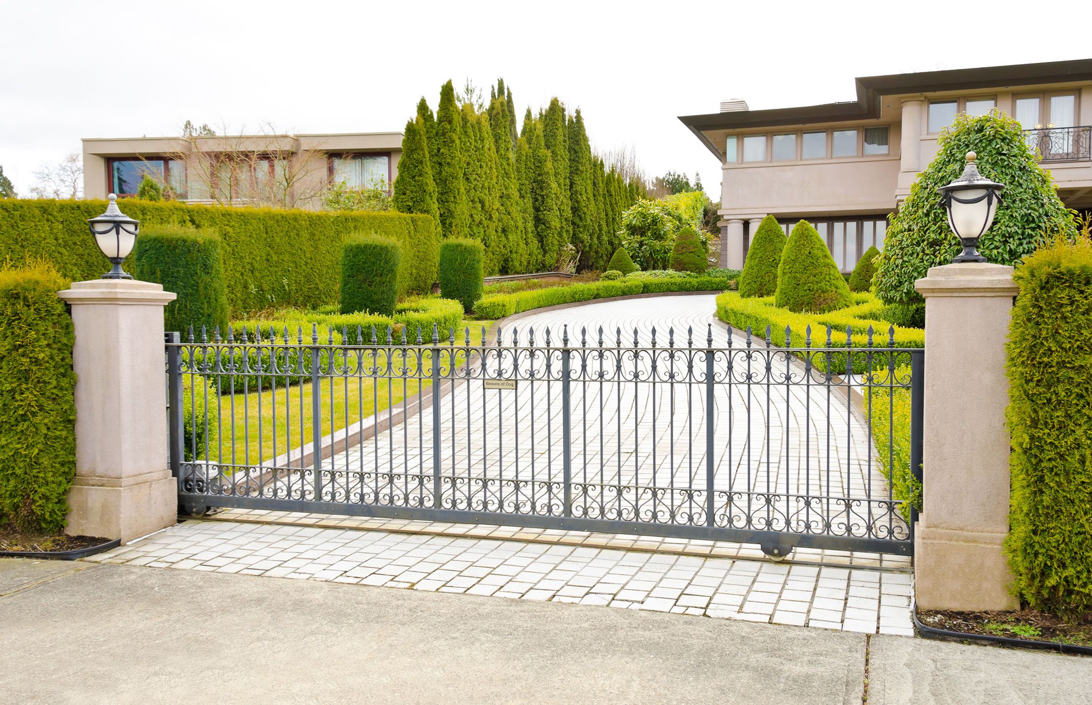 Outdoor Sound System Dayton Oh, Smart Home Automation, Outdoor audio video, weatherproof audio video, gated entry, remote access, outdoor lighting